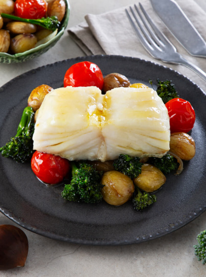 Lombos de Bacalhau no Forno com Tomate, Bimis e Castanhas