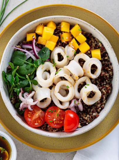 Bowl de Lulas Salteadas e Quinoa