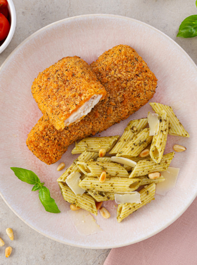 Filetes Forno de Tomilho e Sal Marinho com Macarronete ao Pesto de Manjericão